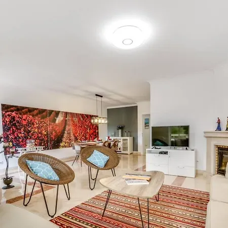 Lindo Apartment